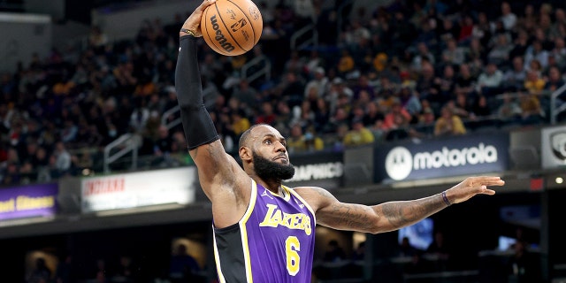LeBron James of the Los Angeles Lakers against the Indiana Pacers at Gainbridge Fieldhouse on Nov. 24, 2021, in Indianapolis