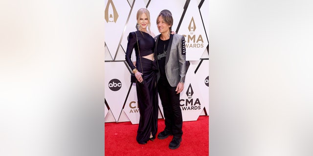 She posed with her husband Keith Urban.