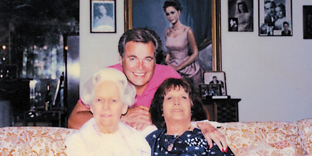 "In my mom’s apartment in Los Angeles, with R. J. and his mother, ‘Chat’ Wagner," wrote Lana Wood.