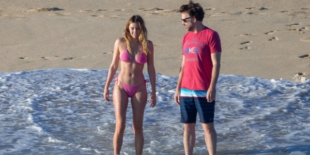 Not just friends after all! Jason Sudekis confirms his relationship with stunning model and actress, Keeley Hazell as the two enjoy a romantic getaway in Cabo. The 46-year-old comedian was spotted wrapping his arms around the 35-year-old English model’s waist and kissing her passionately as the two stepped out on the beach and dipped their feet in the water on Monday.