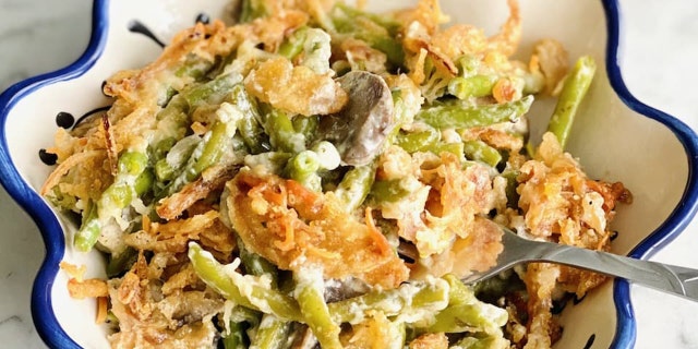 Skillet green bean casserole for Thanksgiving: Try the recipe | Fox News