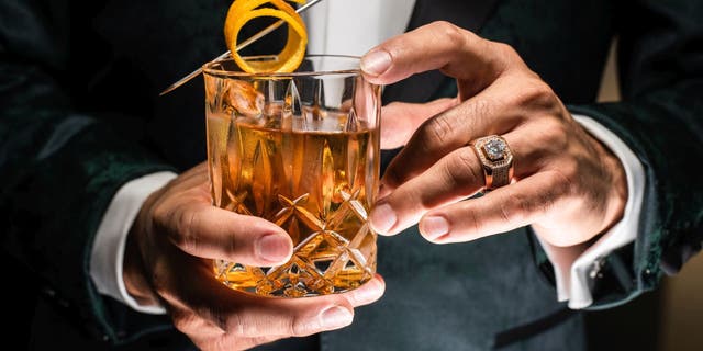 CraftLV shares its Spiced Old Fashioned recipe with Fox News ahead of Hanukkah celebrations.