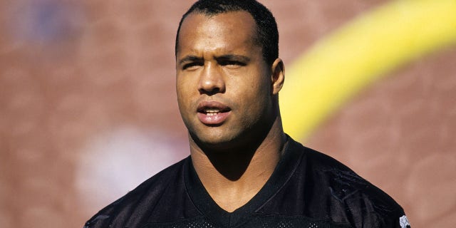 Running back Steve Smith before the Raiders' 20-10 victory over the Cincinnati Bengals in the 1990 AFC Divisional Playoff Game on Jan. 13, 1991, at the Los Angeles Memorial Coliseum.