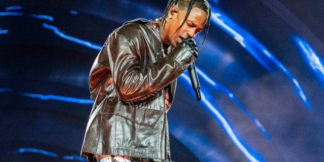 Travis Scott actuó durante el Festival Astroworld 2021 en noviembre.