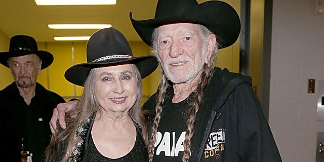 Willie Nelson often collaborates with his sister Bobbie.