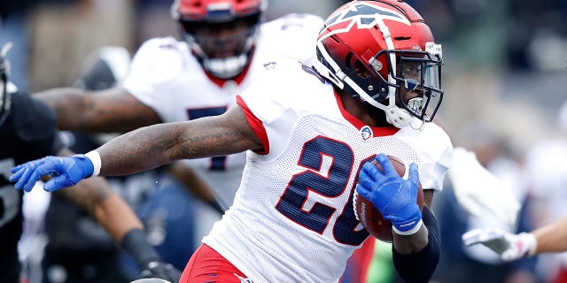 Zac Stacy of Memphis Express runs for yards during an Alliance of American Football game against the Birmingham Iron at Legion Field on Feb. 10, 2019 in Birmingham, Alabama.