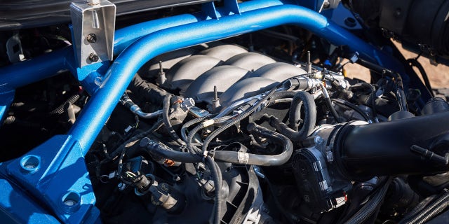 The Bronco DR is powered by a 400 hp version of Ford's Coyote 5.0-liter V8.