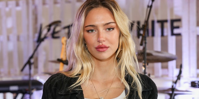 Delilah Belle Hamlin says she accidentally overdosed on prescription pills.