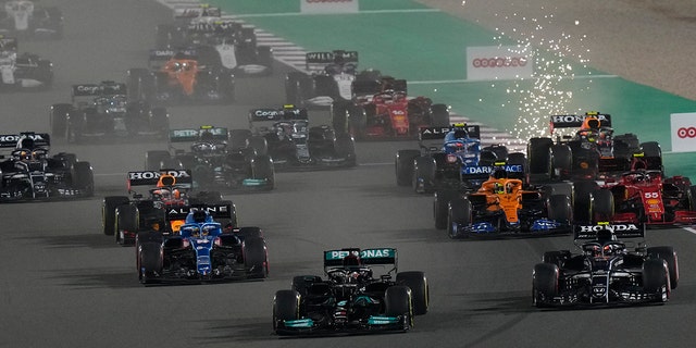 Lewis Hamilton led the Qatar Grand Prix from start to finish.