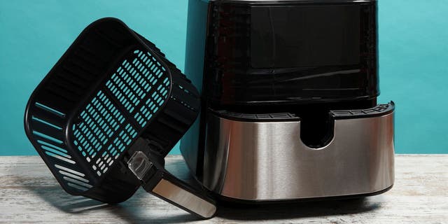 A college student’s grave kitchen mistake led to her air fryer exploding, and TikTok users are saying they do the same thing. 