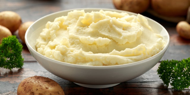 Mashed potatoes are the number one Thanksgiving side for the second year in a row, according to Zippia's findings. (iStock)