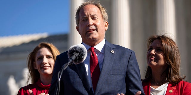 Texas Attorney General Ken Paxton speaks outside the U.S. Supreme Court on November 01, 2021 in Washington, DC. (Photo by Drew Angerer/Getty Images)