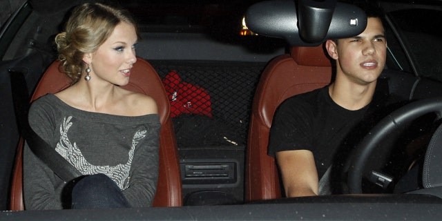 Swift and "Twilight’" star Taylor Lautner dated in fall 2009.