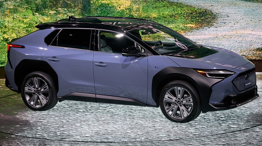 2022 subaru store electric suv