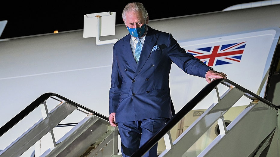 Barbados per tagliare i legami con il Regno Unito, Queen Elizabeth as head of state amid Prince Charles' arrival