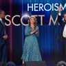 Lara Logan and Dan Bongino present ‘Heroism’ award to Lt. Col. Scott Mann