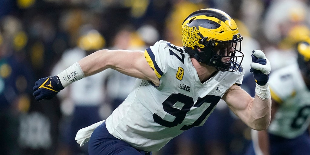 Aidan Hutchinson joins to talk Michigan's matchup with Penn State and the  Detroit Lions' season