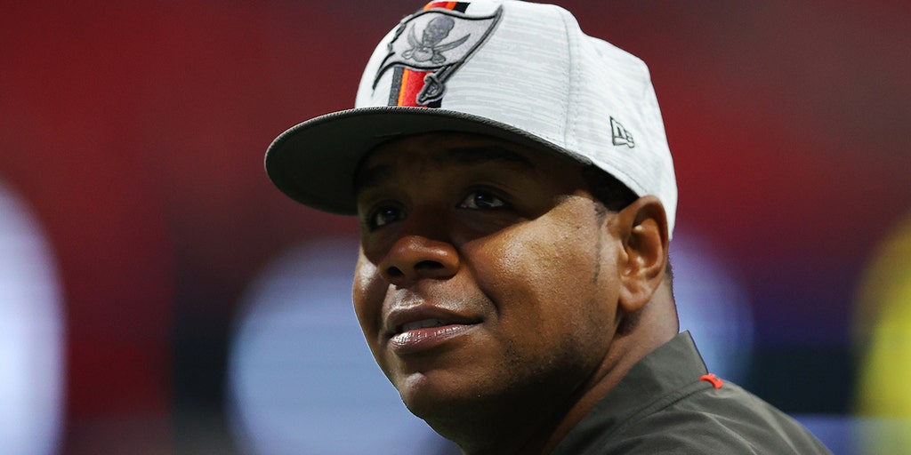 Byron Leftwich expected to remove himself from consideration for