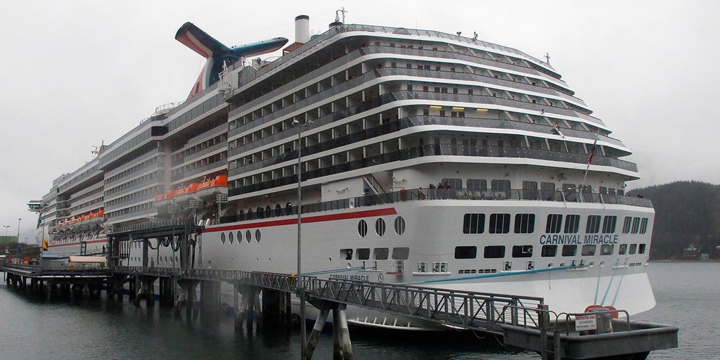 US Coast Guard suspends search for woman who went overboard on cruise ship - Vimarsana News