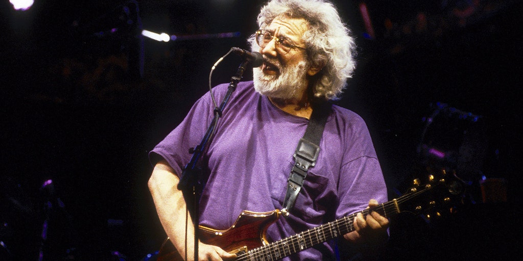 Grateful Dead's Jerry Garcia is the subject of an upcoming doc featuring rare footage, daughter Trixie says - Vimarsana News