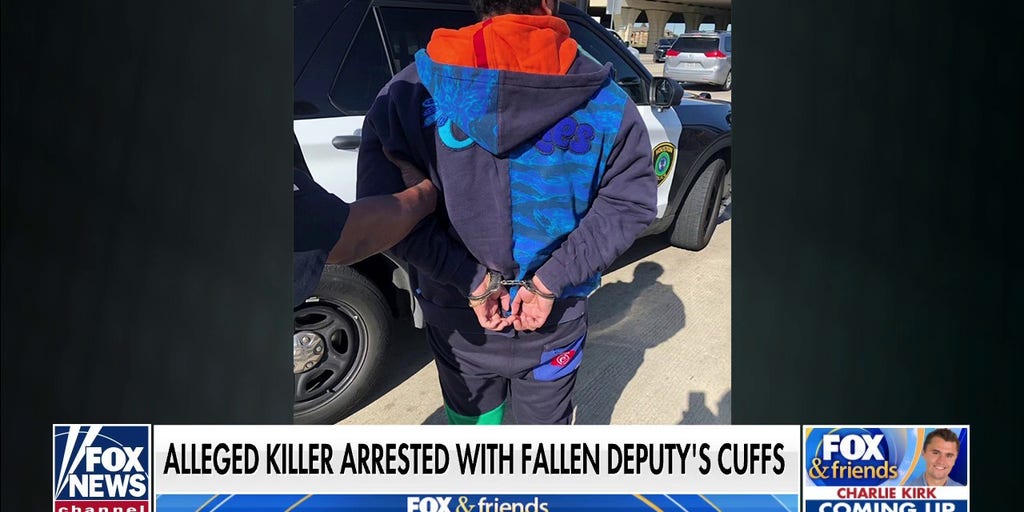 Alleged cop killer arrested using handcuffs belonging to fallen Texas deputy - Vimarsana News
