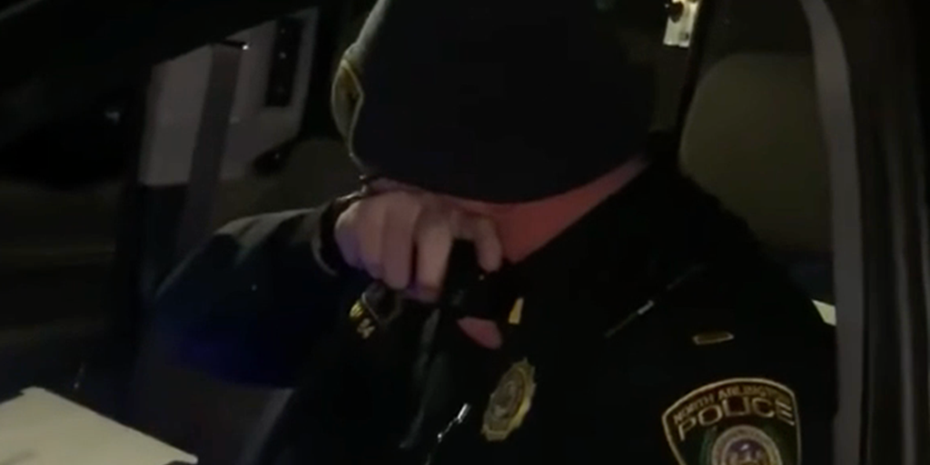 New Jersey police officer receives emotional sendoff over dispatch after two-decade career - Vimarsana News