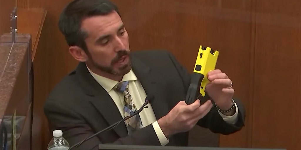 Kim Potter Trial: How someone can confuse a gun for a Taser - Vimarsana News