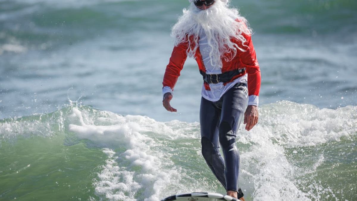 2021 Surfing Santa Event