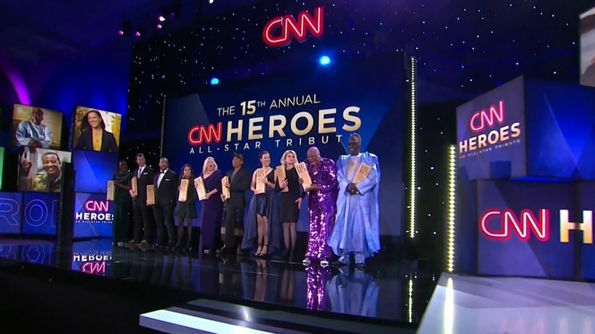 The 15th annual "CNN Heroes: All-Star Tribute," hosted by Anderson Cooper and Kelly Ripa, managed only 422,000 viewers and an alarmingly low 42,000 among the advertiser-coveted demographic of adults age 25-54.?