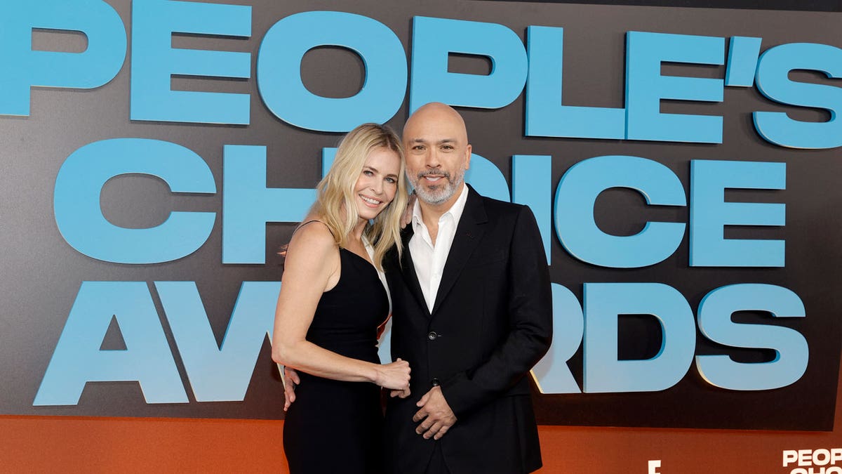 Chelsea Handler and Jo Koy attend the 47th Annual People's Choice Awards at Barker Hangar on December 07, 2021 in Santa Monica, California.