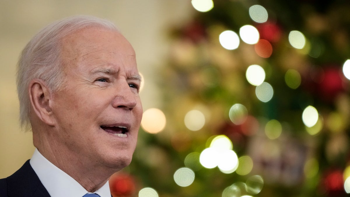 President Joe Biden speaks about the omicron variant of the coronavirus. (Photo by Drew Angerer/Getty Images)
