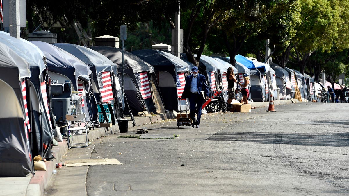 Homeless veterans in Los Angeles