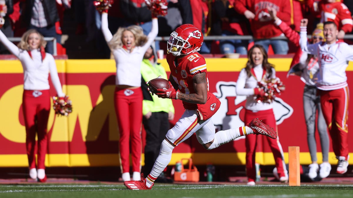 Mike Hughes (21) of the Kansas City Chiefs returns a fumble recovery for a touchdown during the first quarter against the Las Vegas Raiders at Arrowhead Stadium Dec. 12, 2021, in Kansas City, Missouri.