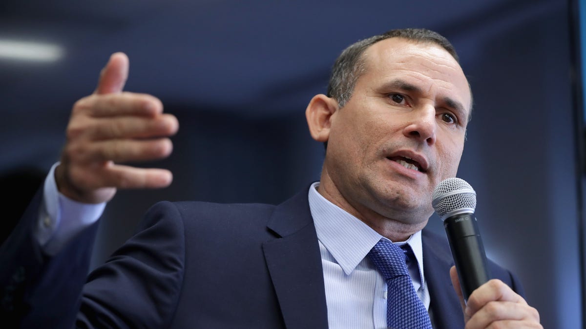 Cuban political dissident Jose Daniel Ferrer Garcia talks with reporters during a tour of the U.S. on June 1, 2016, in Washington. (Chip Somodevilla/Getty Images)