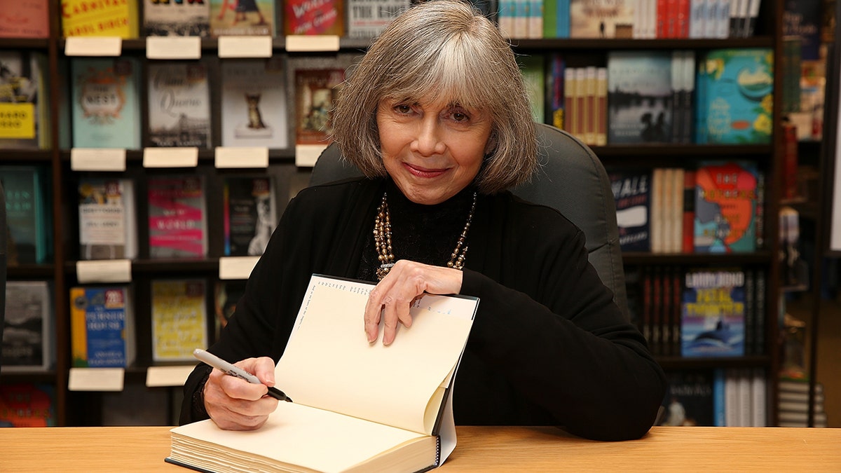 Anne Rice attends a book signing in 2016.?