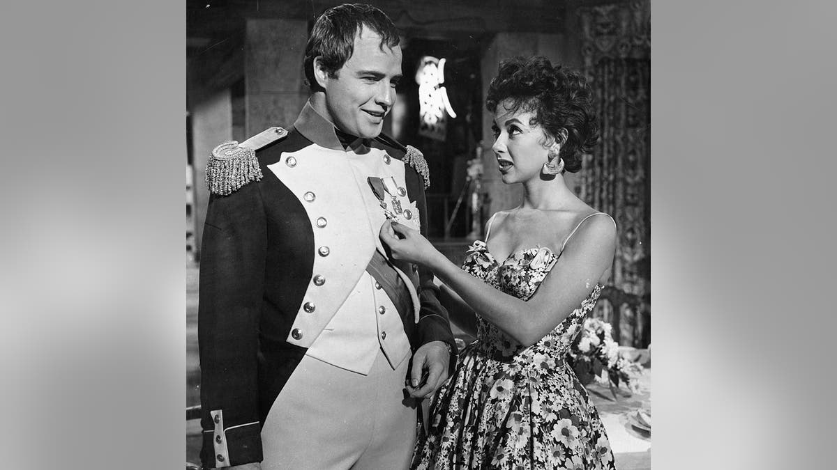 Marlon Brando Rita Moreno