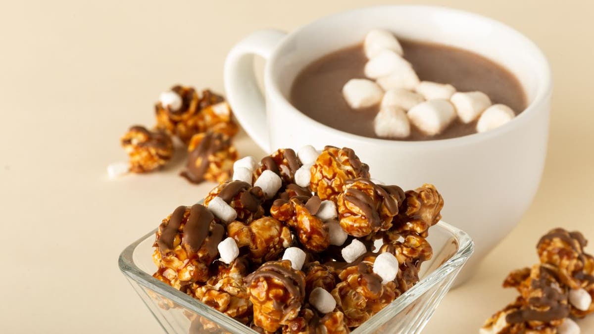Popcornopolis Hot Cocoa &amp; Marshmallow Popcorn