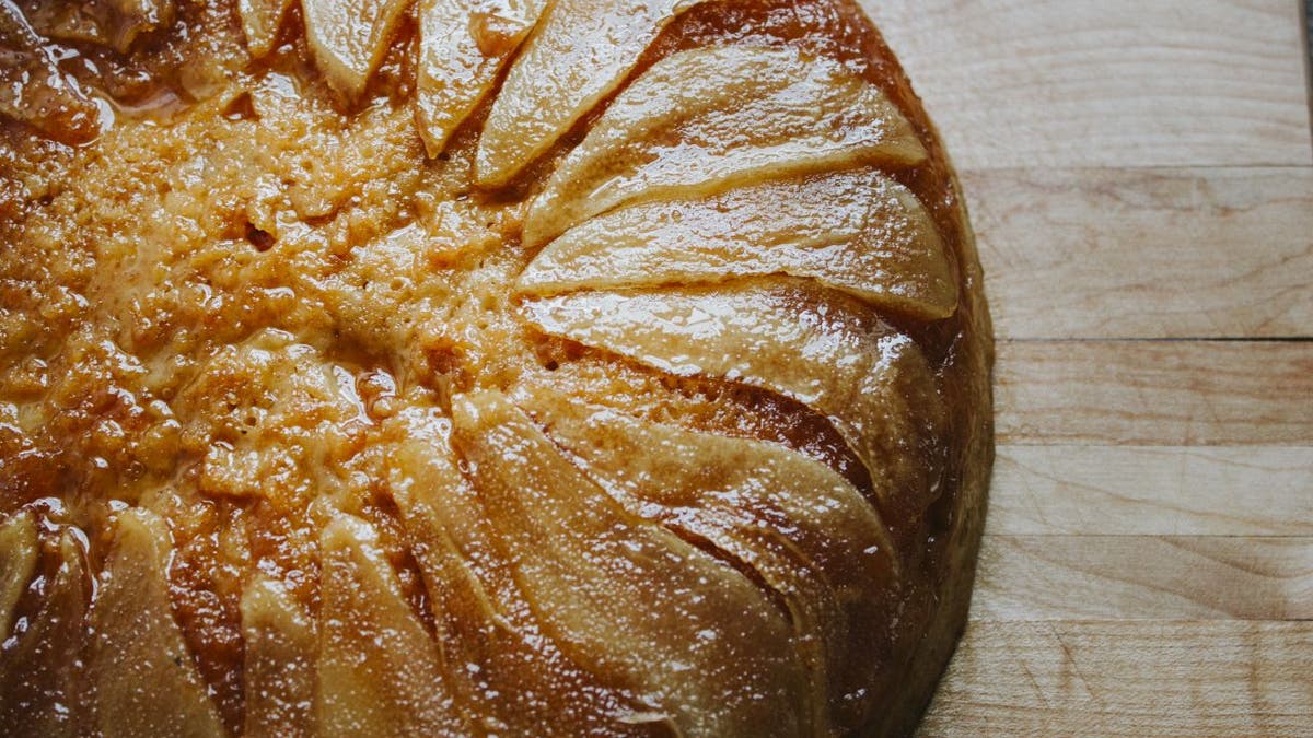 pear upside-down cake recipe