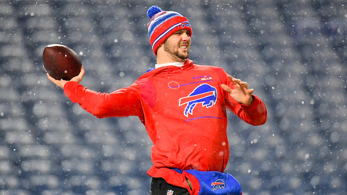 Bills, Patriots dealing with wicked wintry weather conditions