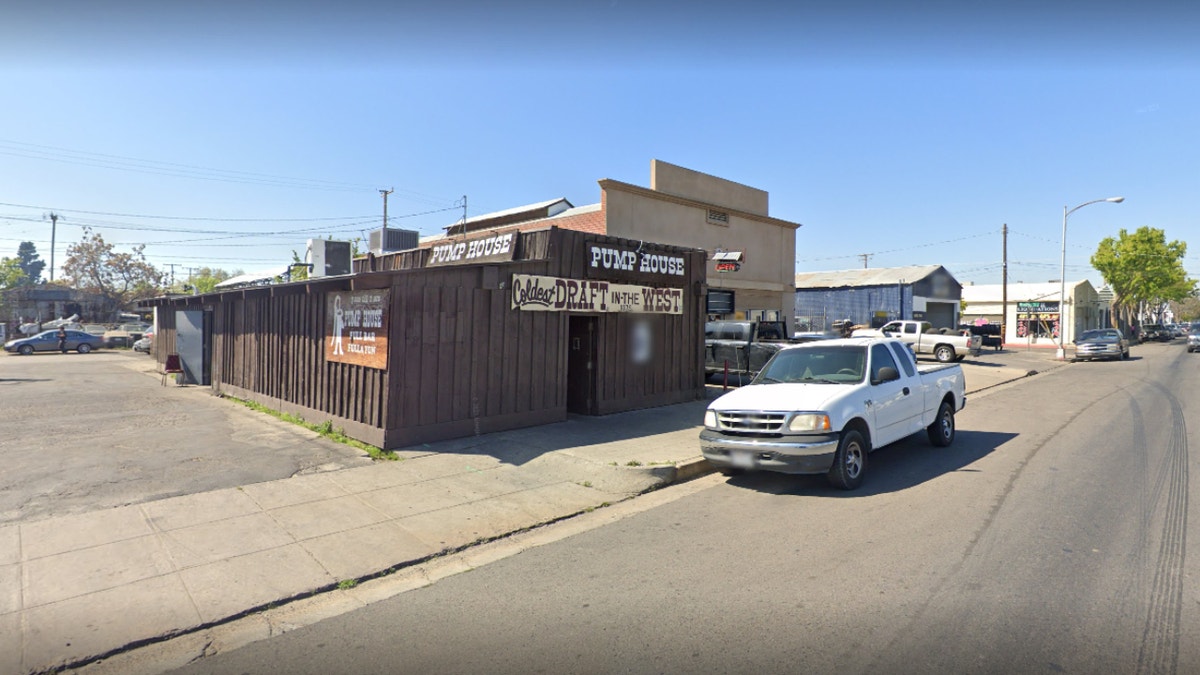 Bar near E. Main St. and N. Burke St. in Tulare, Calif. (Google Maps)