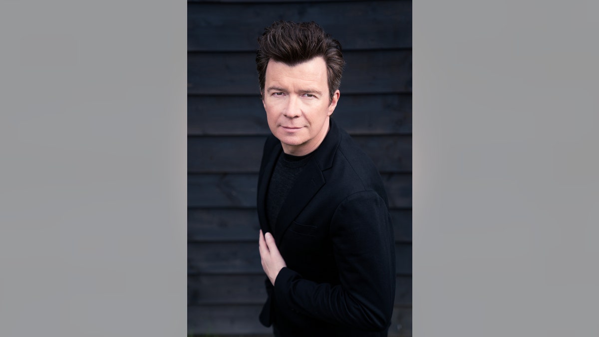 Rick Astley recalls getting 'Rickrolled' with ‘Never Gonna Give You Up ...