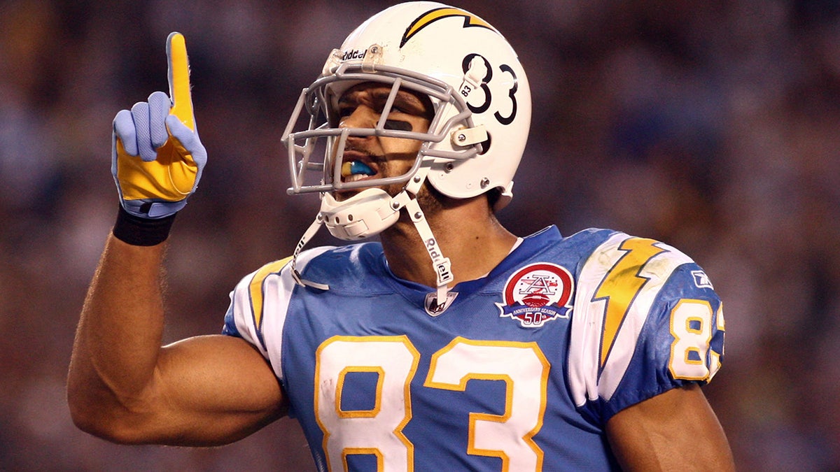 Vincent Jackson celebrates his touchdown against the Denver Bronco