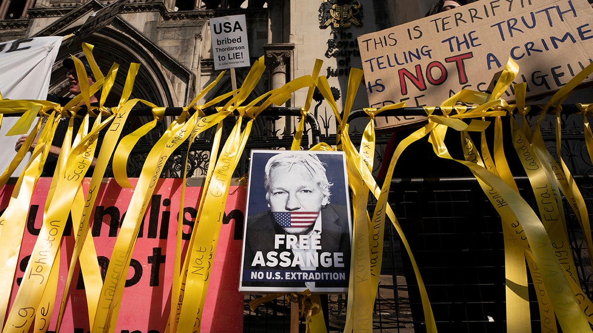 Julian Assange supporters