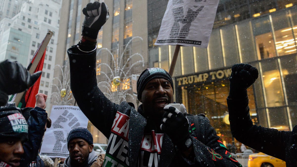 Hawk Newsome (C) leads a chant during a Black Lives Matter protest in front of Trump Tower in New York City, U.S. January 14, 2017. REUTERS/Stephanie Keith