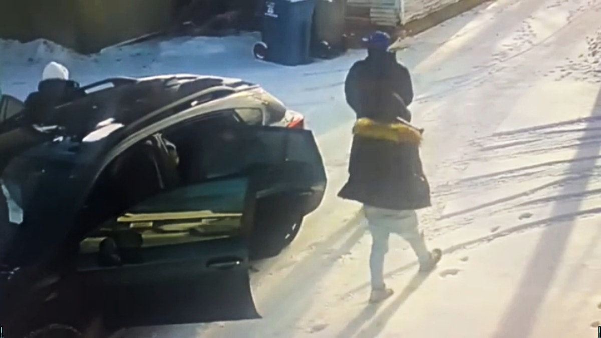 A Minneapolis woman is accusing several carjacking suspects — possibly teenagers — of holding a gun to her boyfriend's head in their family garage. (FOX 9 Minneapolis)