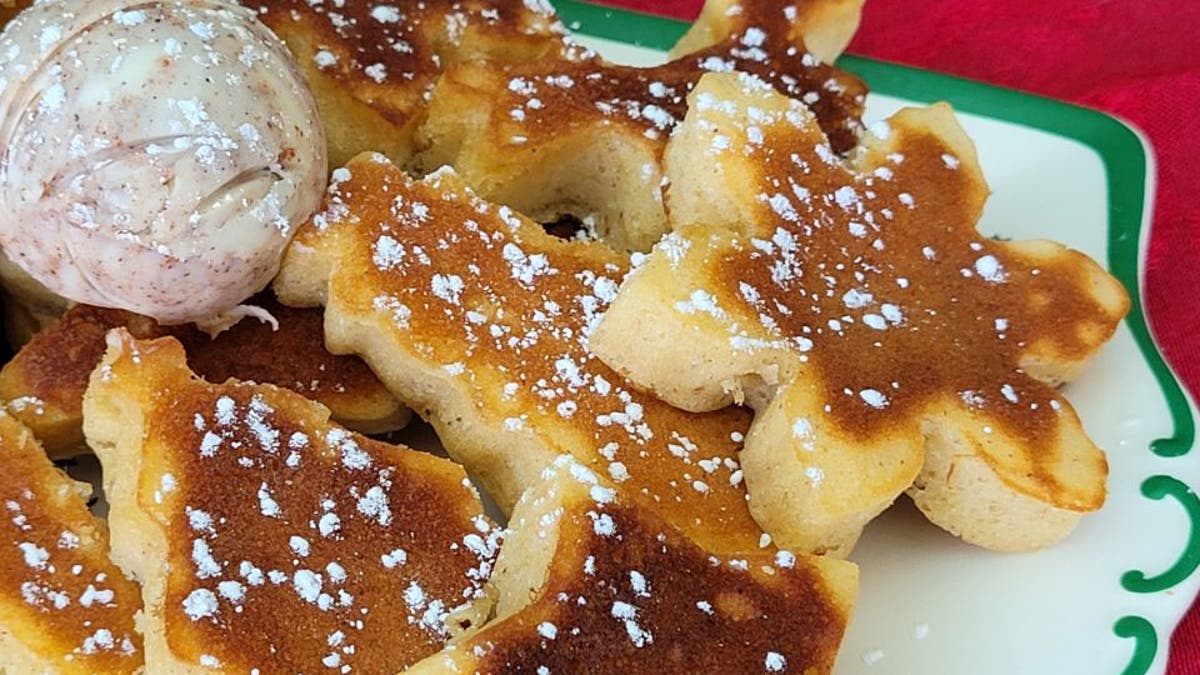 Alea Chappell from Trendgredient shares her eggnog pancake recipe with Fox News.