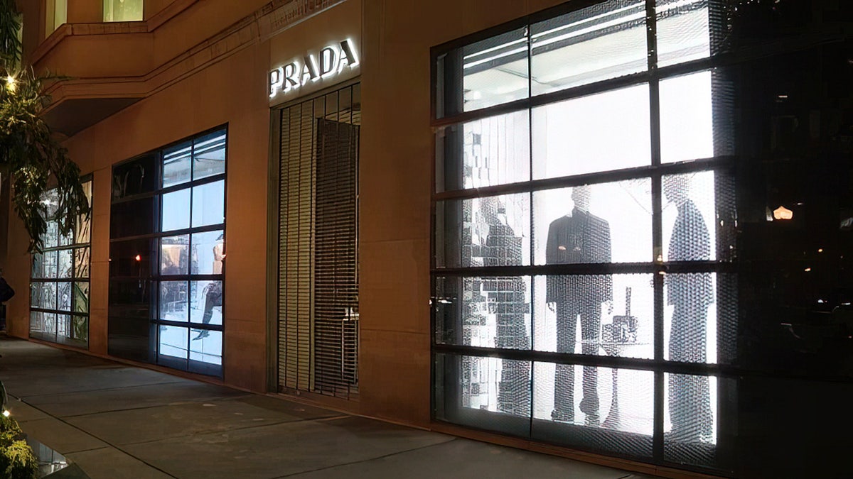 prada store downtown chicago