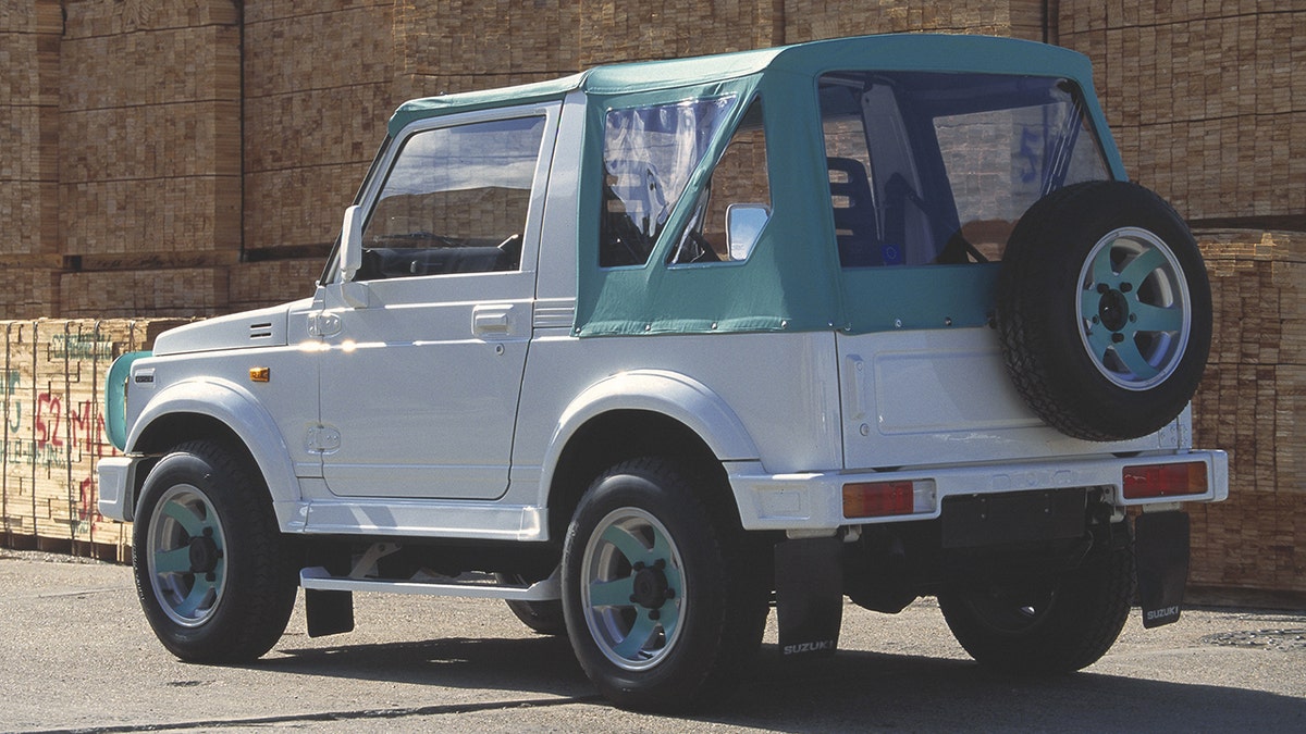 Lost Cars of the 1980s - Suzuki Samurai