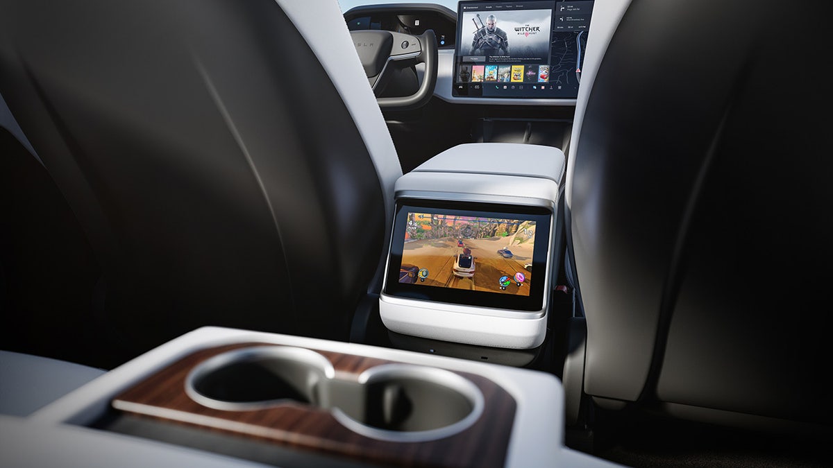 Rear seat passengers in the Model S and Model X also have a screen that still works while the vehicle is moving.