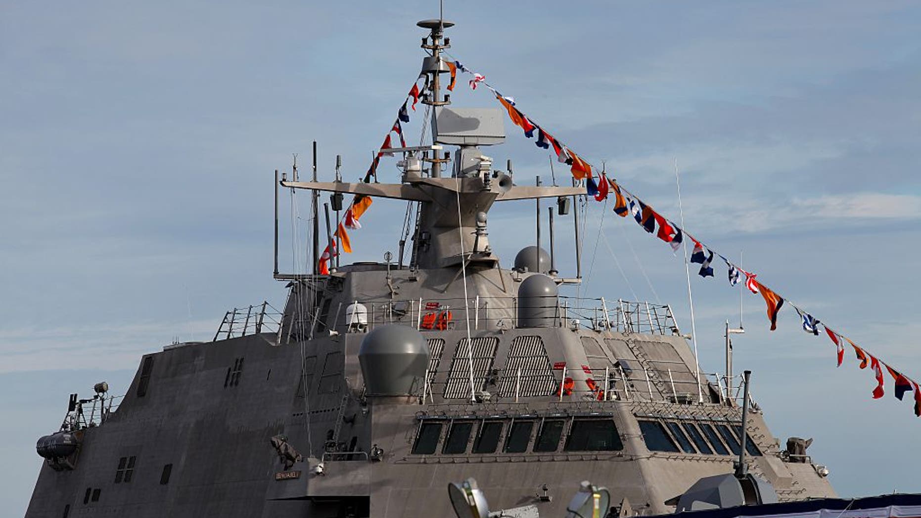 U.S. Navy warship remains in port after COVID-19 breaks out among ‘100% immunized’ crew U.S. Navy warship remains in port after COVID-19 breaks out among ‘100% immunized’ crew